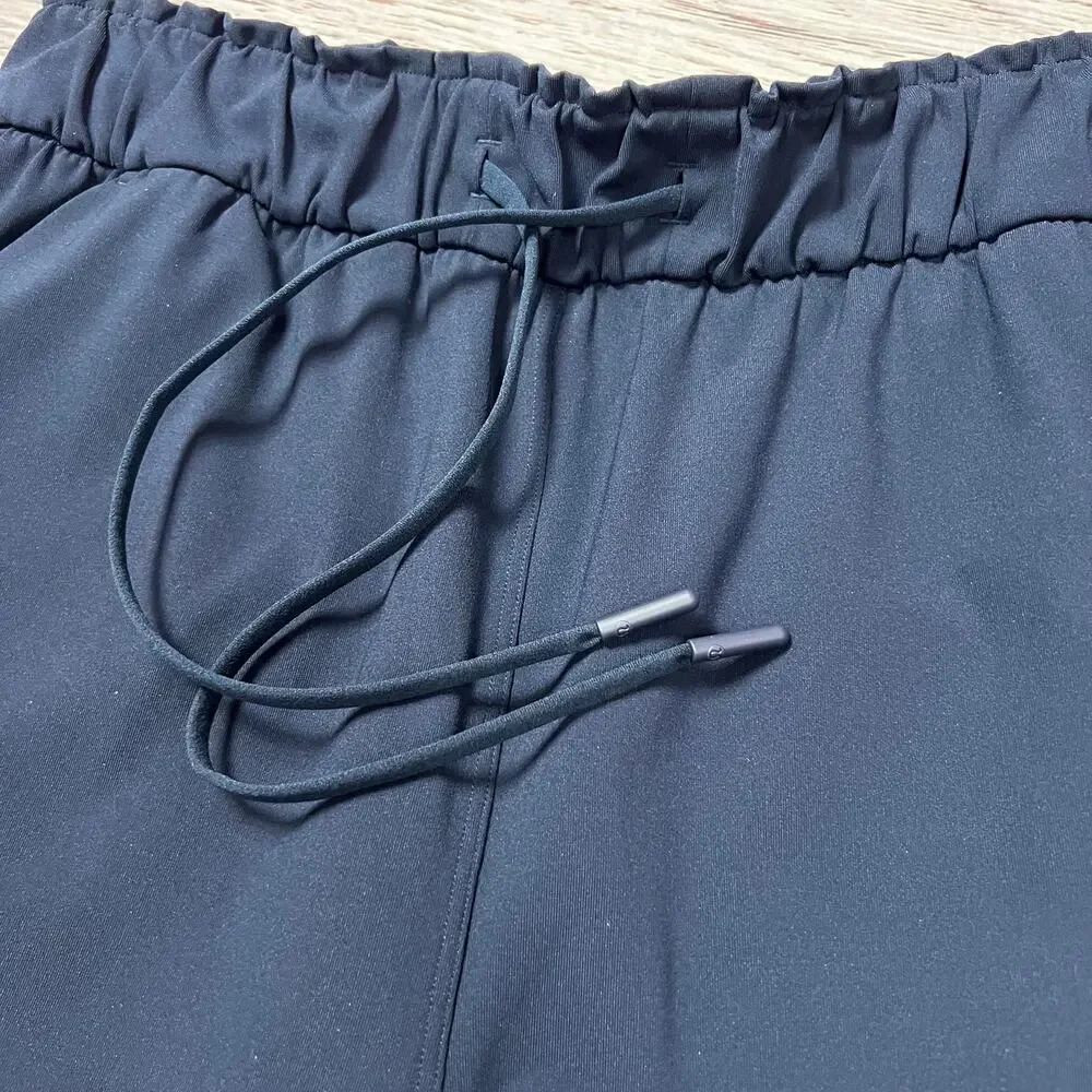 Lululemon Keep Moving Crop Jogger SIZE 6 True Navy Luxtreme 23